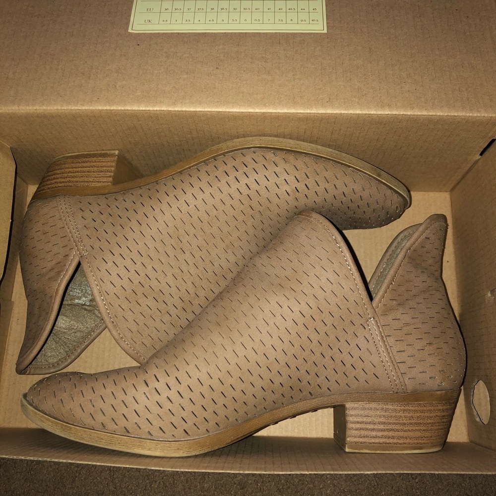 ❤️Madden Girl Ankle Booties❤️